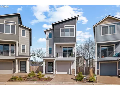 1466 N Steiwer Ln, Newberg, OR 97132