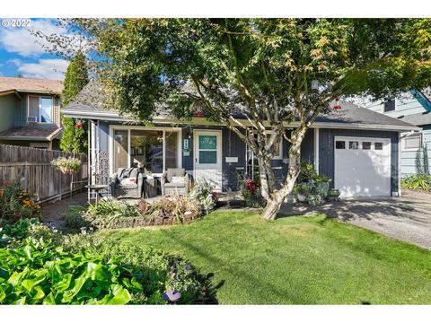 460 E Clarendon St, Gladstone, OR 97027 photo 1