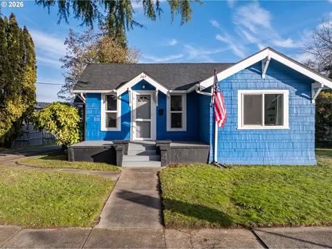 269 S 2nd St, Lebanon, OR 97355
