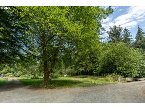 54 N Johnson St, Otis, OR 97368