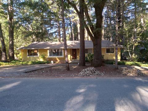 642 S Junction Ave, Cave Junction, OR 97523 photo 1