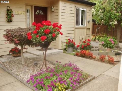 1562 Fetters Loop, Eugene, OR 97402 photo 1