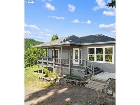 320 E C Ave, Drain, OR 97435 photo 1