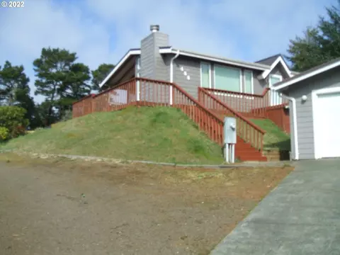 455 Myeena Loop, Florence, OR 97439 photo 1