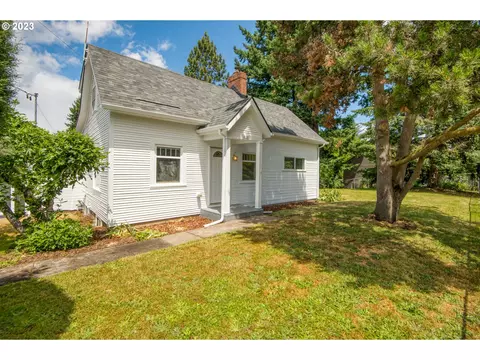 4669 NE Simpson St, Portland, OR 97218