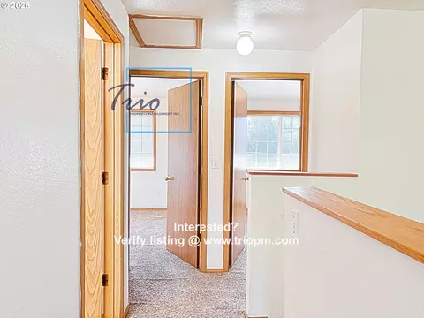 Entry Way - 112 Lea Ave, Eugene, OR 97404 photo 7 of 7