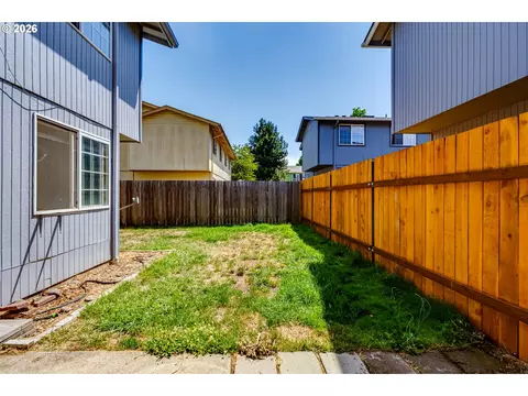 Exterior - 112 Lea Ave, Eugene, OR 97404 photo 5 of 5