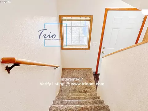 Entry Way - 112 Lea Ave, Eugene, OR 97404 photo 5 of 7