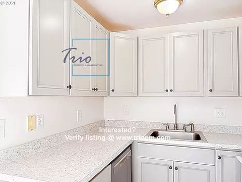 Kitchen - 112 Lea Ave, Eugene, OR 97404 photo 7 of 7
