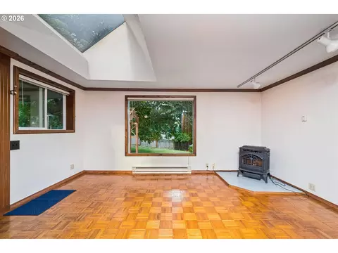 38669 E Cedar Flat Rd, Springfield, OR 97478 photo 6