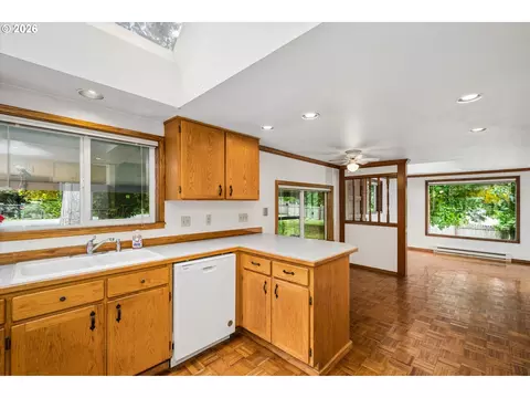 38669 E Cedar Flat Rd, Springfield, OR 97478 photo 14