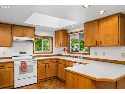 38669 E Cedar Flat Rd, Springfield, OR 97478 photo 10