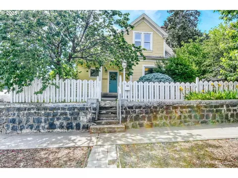 109 NW 7th St, Pendleton, OR 97801