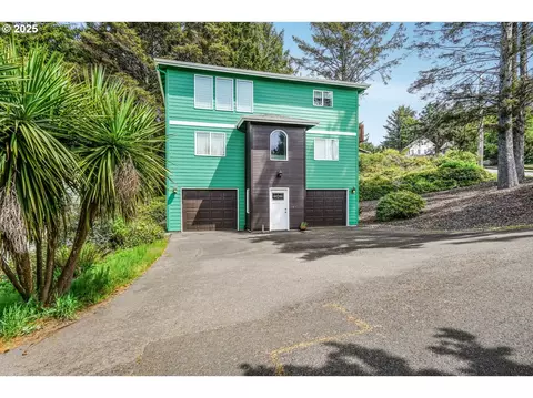 727 SW Bard Rd, Lincoln City, OR 97367
