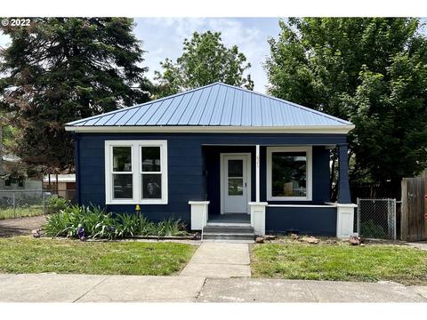 621 SW 3rd St, Pendleton, OR 97801 photo 1
