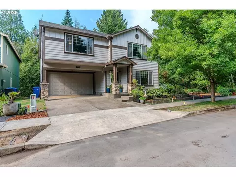 37702 Hamilton Ridge Dr, Sandy, OR 97055