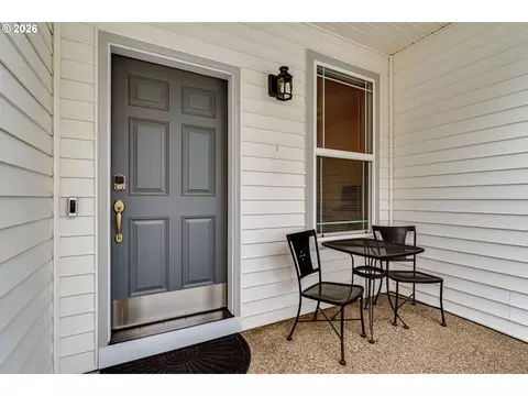 Exterior - 5398 Donohoe Ave, Eugene, OR 97402 photo 2 of 6