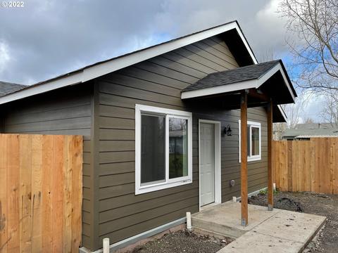 305 39th St, Springfield, OR 97478 photo 1