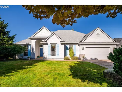 12132 Hazel Park Dr, Oregon City, OR 97045