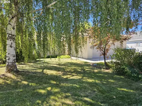 823 E St, Baker City, OR 97814