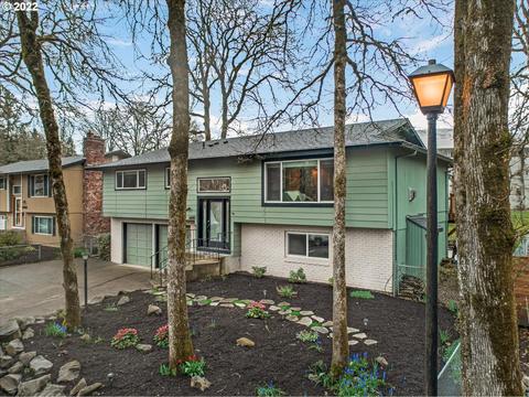 6840 Oakridge Dr, Gladstone, OR 97027 photo 1