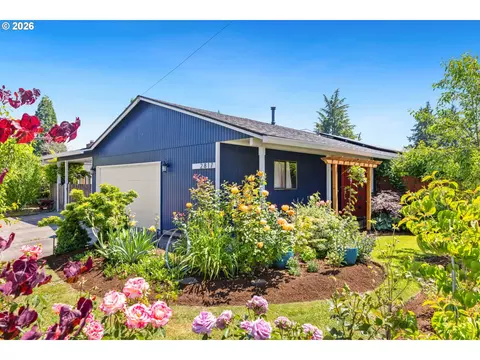 2817 NE Meadow Ct, Hillsboro, OR 97124