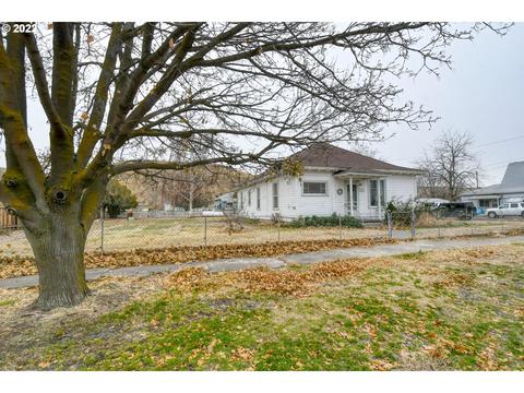 410 E 2nd St, Ione, OR 97843 photo 1