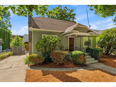 2611 SE 51st Ave #A & B, Portland, OR 97206