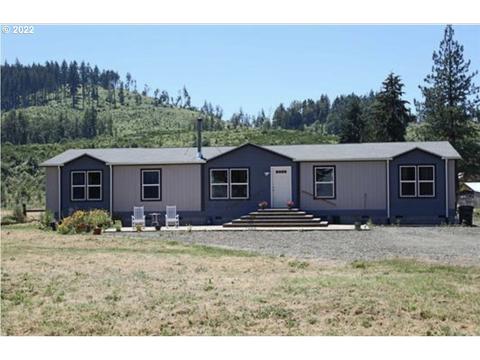 6515 Nonpareil Rd, Sutherlin, OR 97479