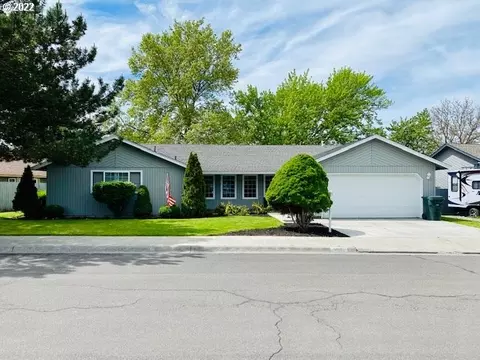 390 E Carter Dr, Hermiston, OR 97838 photo 1