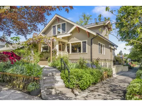 1635 NE Fremont St, Portland, OR 97212