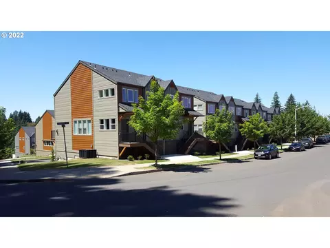 16765 Champion Way, Sandy, OR 97055