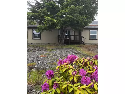 63431 Jerome Rd, Coos Bay, OR 97420