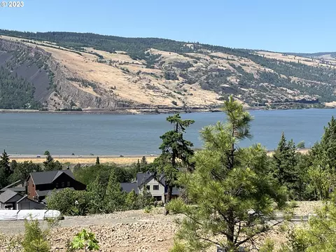 Asher St, Mosier, OR 97040