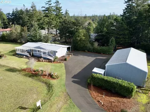 87917 Auction Barn Ln, Bandon, OR 97411