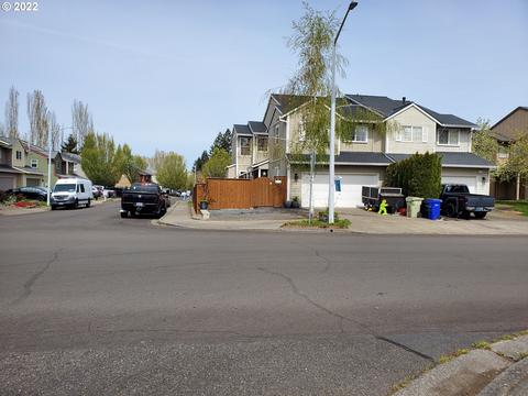 2102 N Holladay St, Cornelius, OR 97113 photo 1