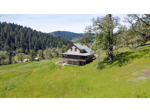414 E Willis Creek Rd, Winston, OR 97496 photo 1
