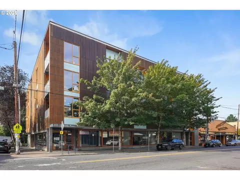 915 SE 35th Ave #302, Portland, OR 97214