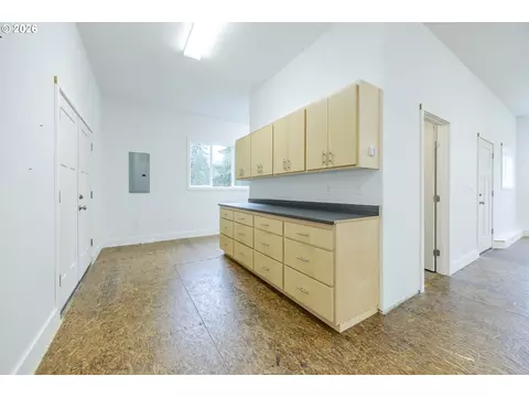 Other - 41620 Omlid Dr, Springfield, OR 97478 photo 13 of 14