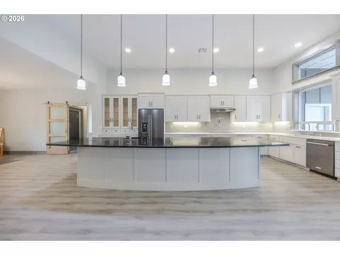 Kitchen - 41620 Omlid Dr, Springfield, OR 97478 photo 1 of 5