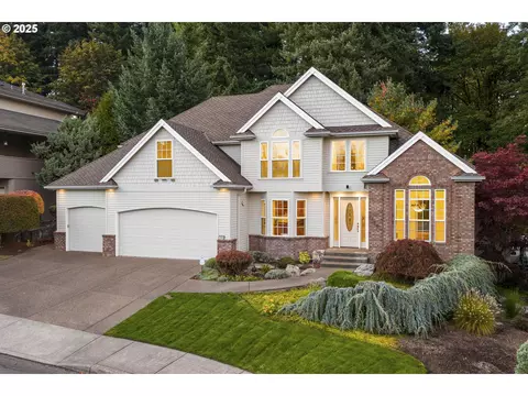 3849 SE Saint Andrews Pl, Gresham, OR 97080