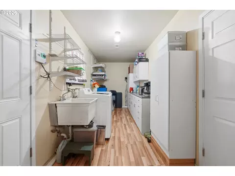 Other - 609 E Sunset Ct, Newberg, OR 97132 photo 4 of 5