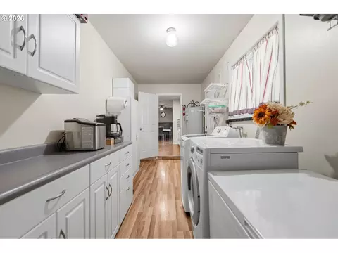 Other - 609 E Sunset Ct, Newberg, OR 97132 photo 3 of 5