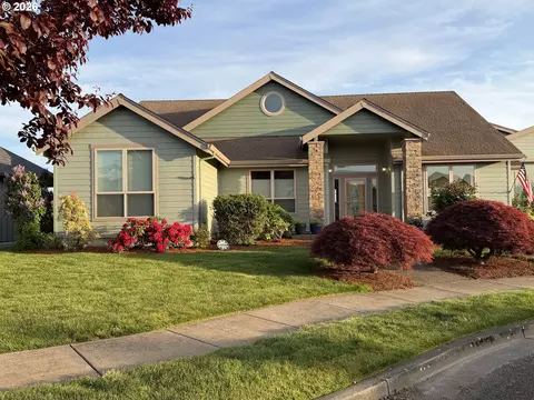 867 Corsair Dr, Independence, OR 97351
