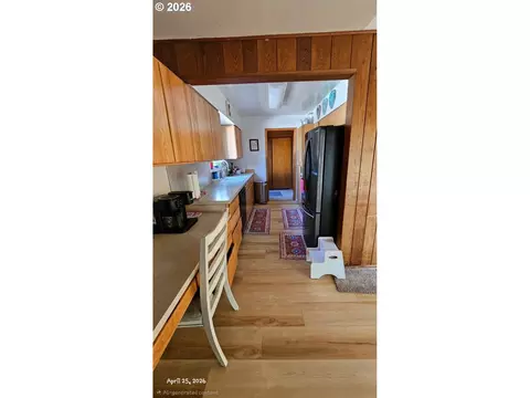 Entry Way - 488 Walnut Ln, Eugene, OR 97401 photo 1 of 1