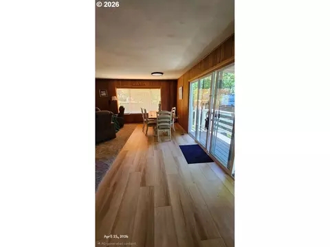 Dining - 488 Walnut Ln, Eugene, OR 97401 photo 1 of 1