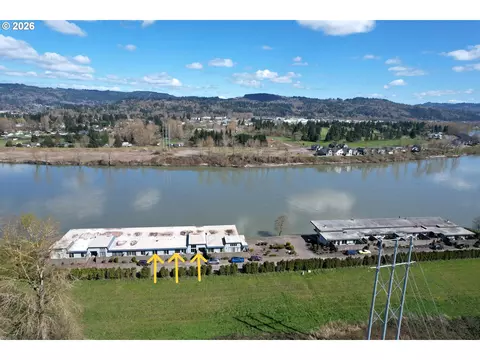 743 Marine View Dr #8, Longview, WA 98632
