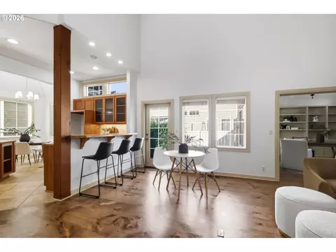 Dining - 441 Covey Ln, Eugene, OR 97401 photo 1 of 3