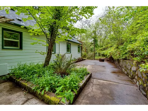 Exterior - 3398 Olive St, Eugene, OR 97405 photo 7 of 10