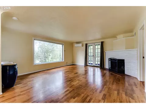 Living - 3398 Olive St, Eugene, OR 97405 photo 2 of 7